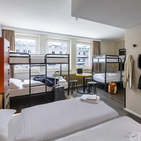 Meininger Center Hotel 3*