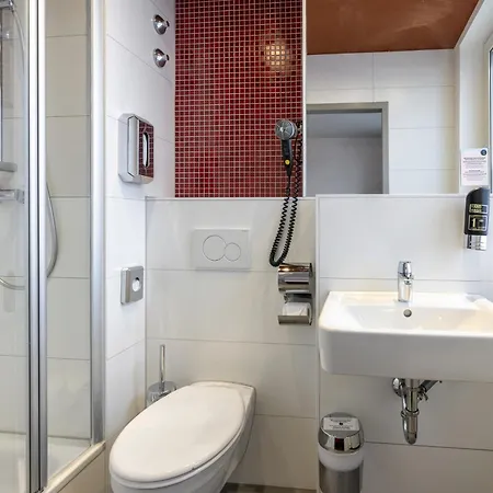 Hotel Meininger Center 3*