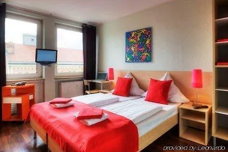 Hotel Meininger Zentrum 3*